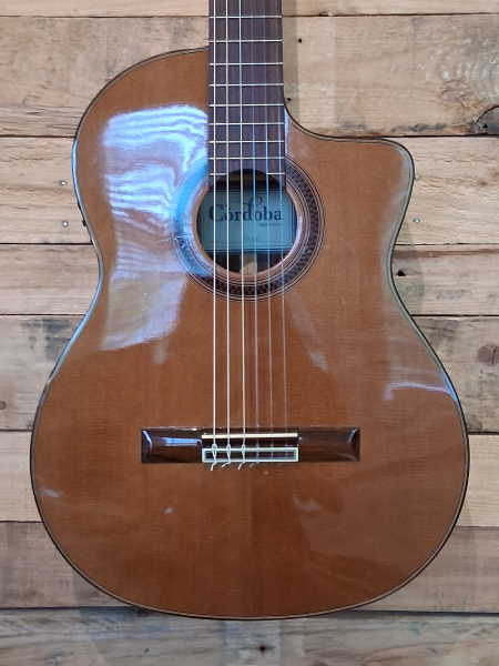 Preview: Cordoba C7-CE, Zeder massiv / Palisander, Cutaway, Pickup, second hand
